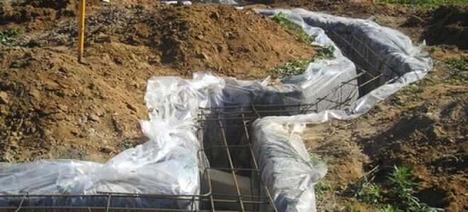 Фундамент без опалубки – строительство своими руками