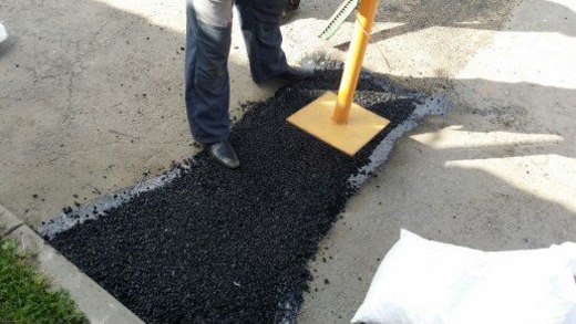 Ямочный ремонт дорожного полотна 